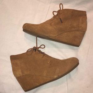 TOMS Desert Wedge Booties